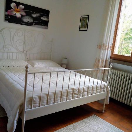 Casale La Pineta Apartment Mombaroccio Bagian luar foto